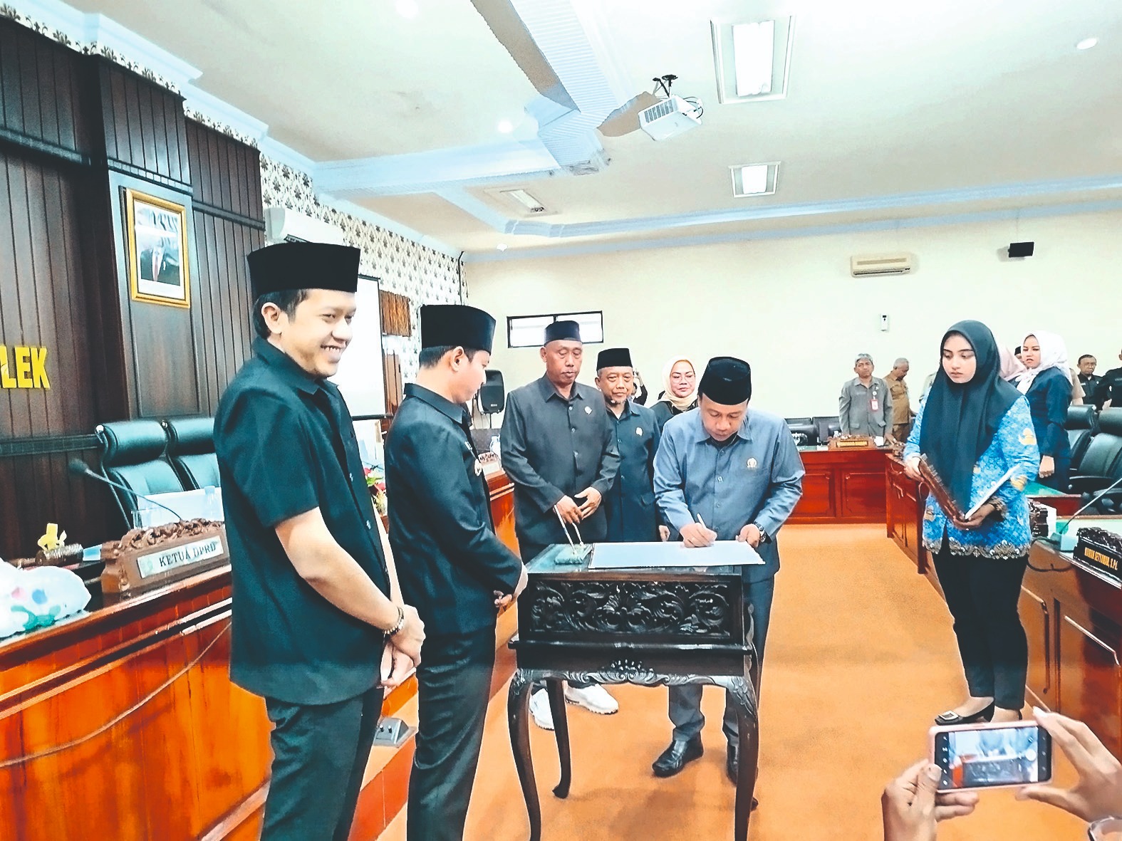 SEGERA DIUNDANGKAN: Suasana rapat paripurna DPRD Trenggalek dalam rangka pengesahan RAPBD 2025