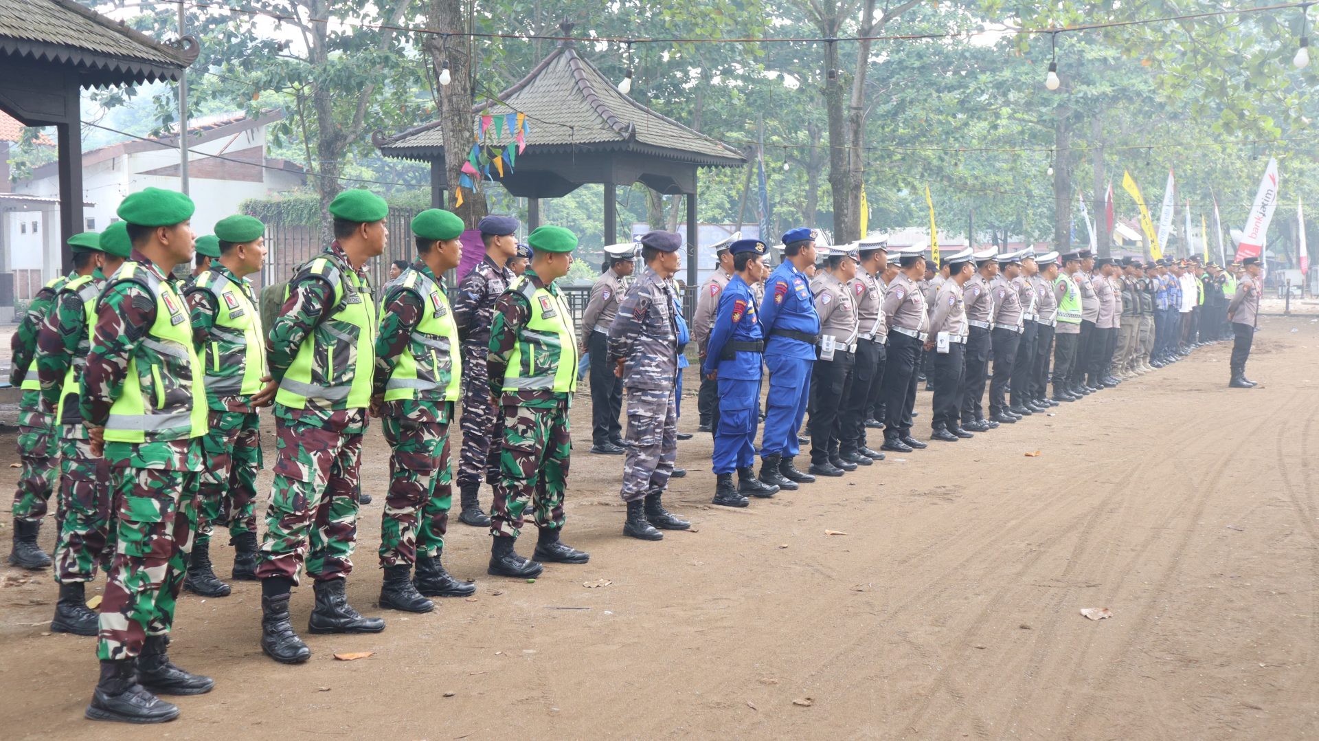 SIGAP: Suasana apel gabungan di salah satu tempat wisata di Trenggalek.