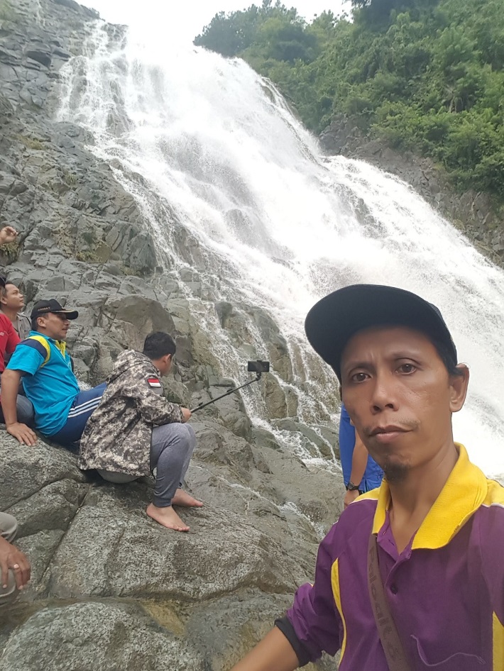 INDAH: Curug Gue merupakan air terjun dengan keindahan alam di sekitar yang masih terjaga