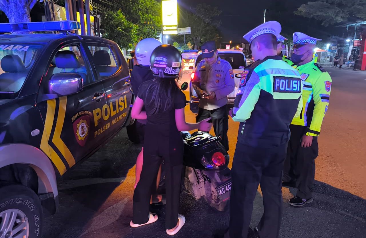 Ribuan pelanggar lalu lintas terjari oleh petugas Polres Tulungagung