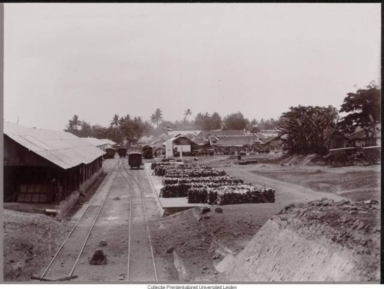 Eplasemen Stasiun Dampit, Malang pada 1923 (Universiteit Leiden)