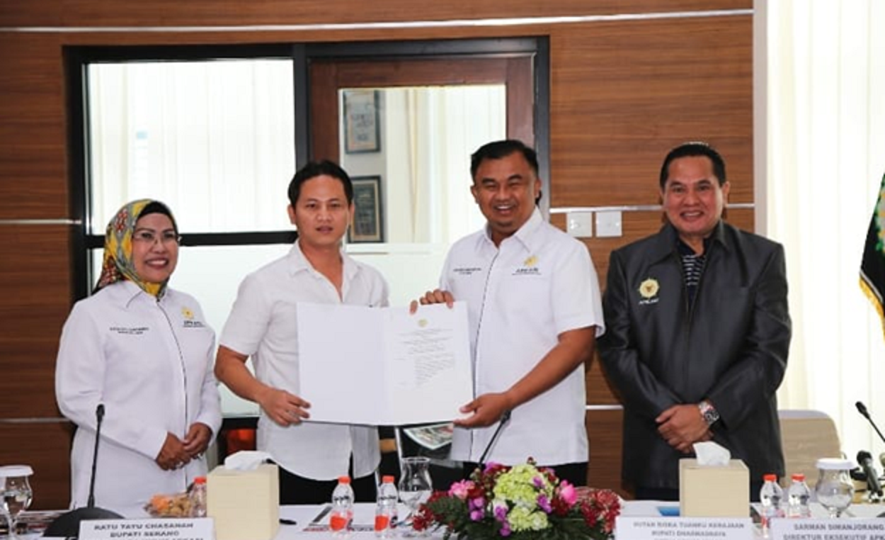 Bupati Trenggalek Mochamad Nur Arifin ditunjuk menjadi Pjs Ketua Umum APKASI. (Humas Apkasi)