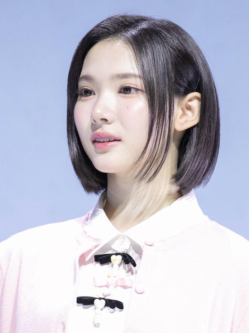 Jiwoo (Twitter @theH2HGLOBAL)