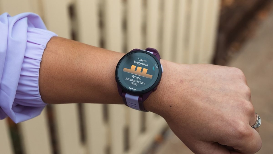 Salah satu smartwatch besutan Garmin (ERASPACE.COM)