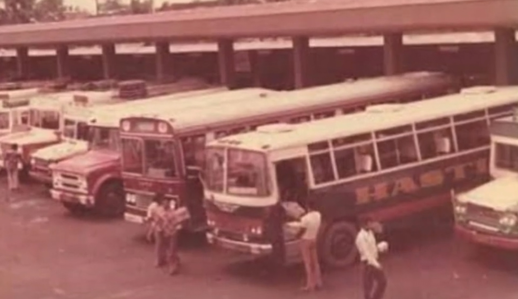 Armada lawas PO Hasti asal Kediri. (kampungnesia)
