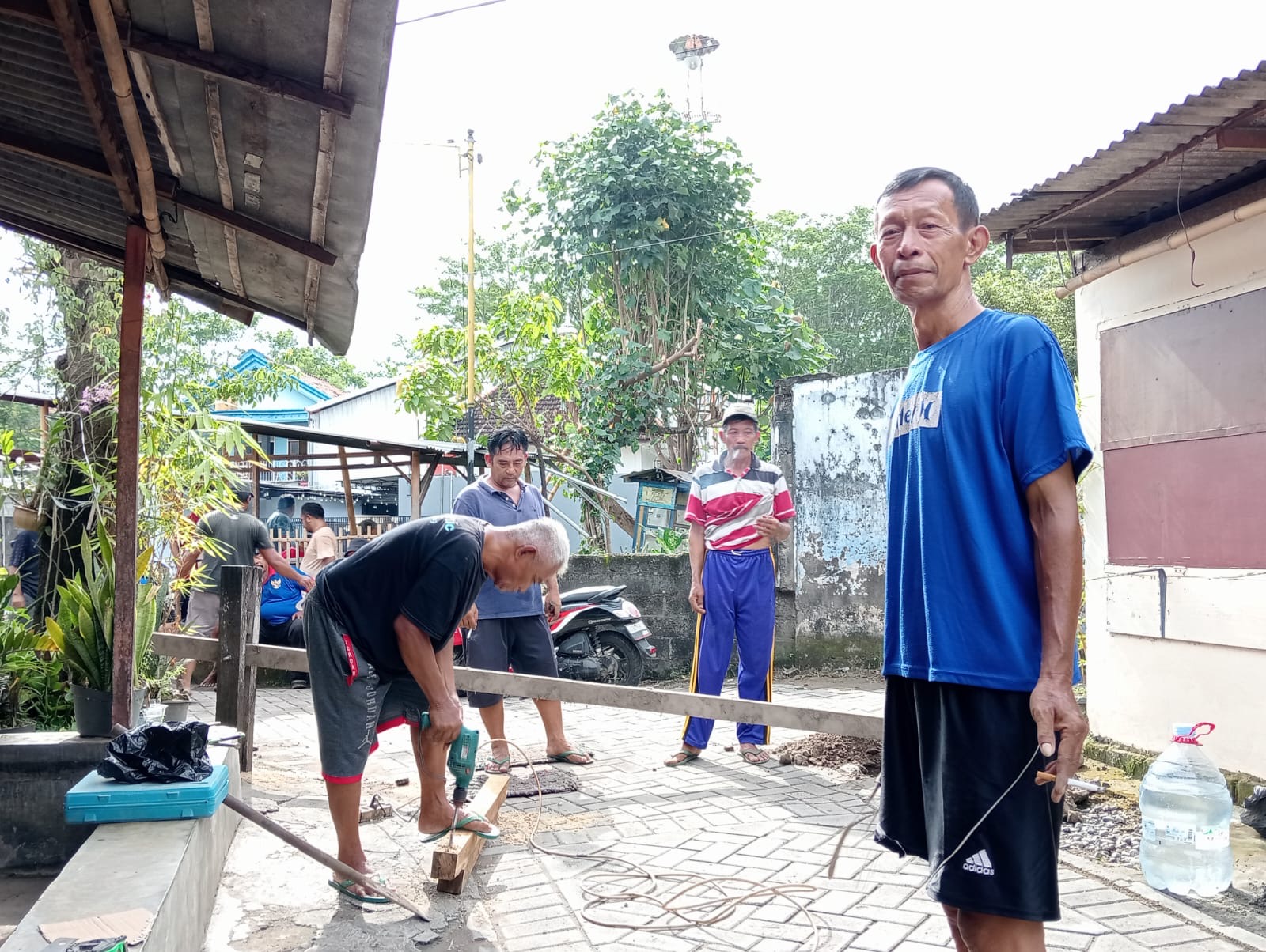Warga Eks Lokalisasi Ngujang Gelar Kerja Bakti, Manfaatkan Lahan untuk Kegiatan Positif