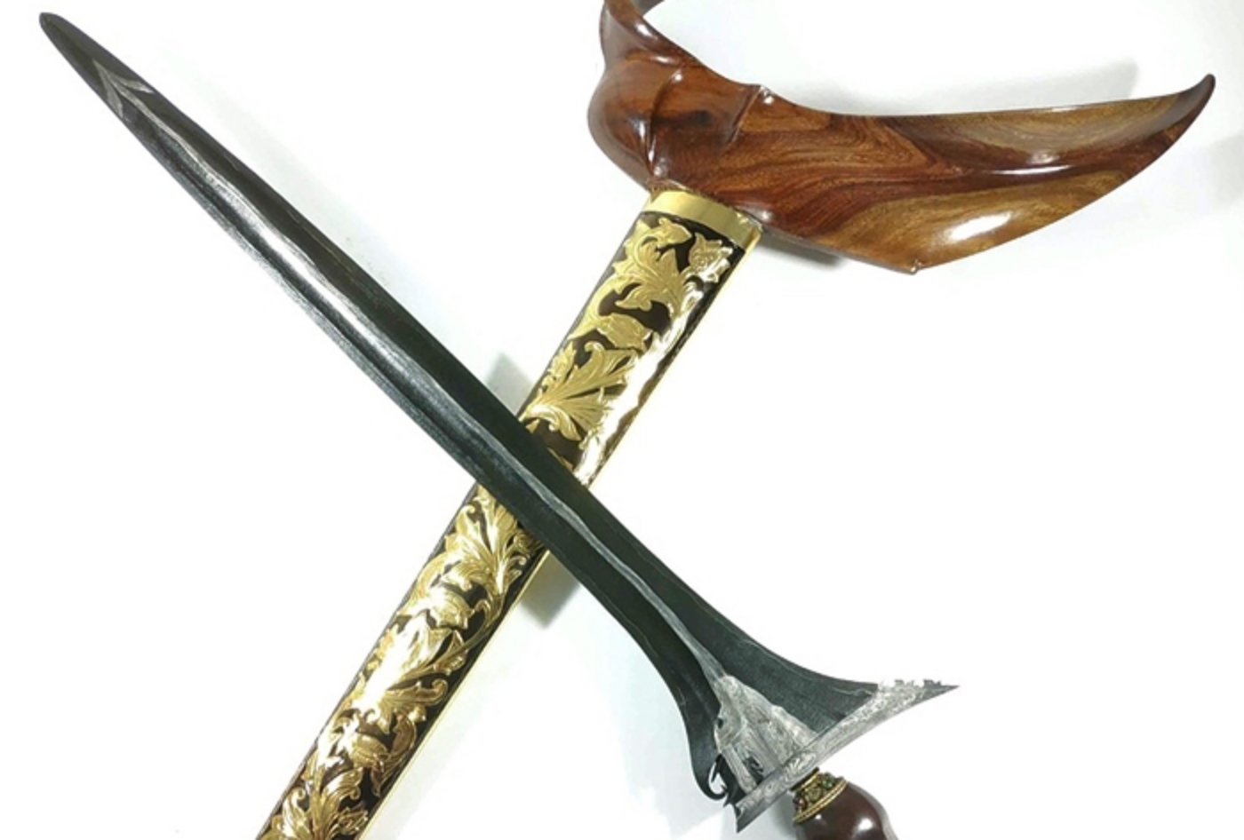 Salah satu keris dengan pamor Satriyo Pinayungan (pusakakeris.com)