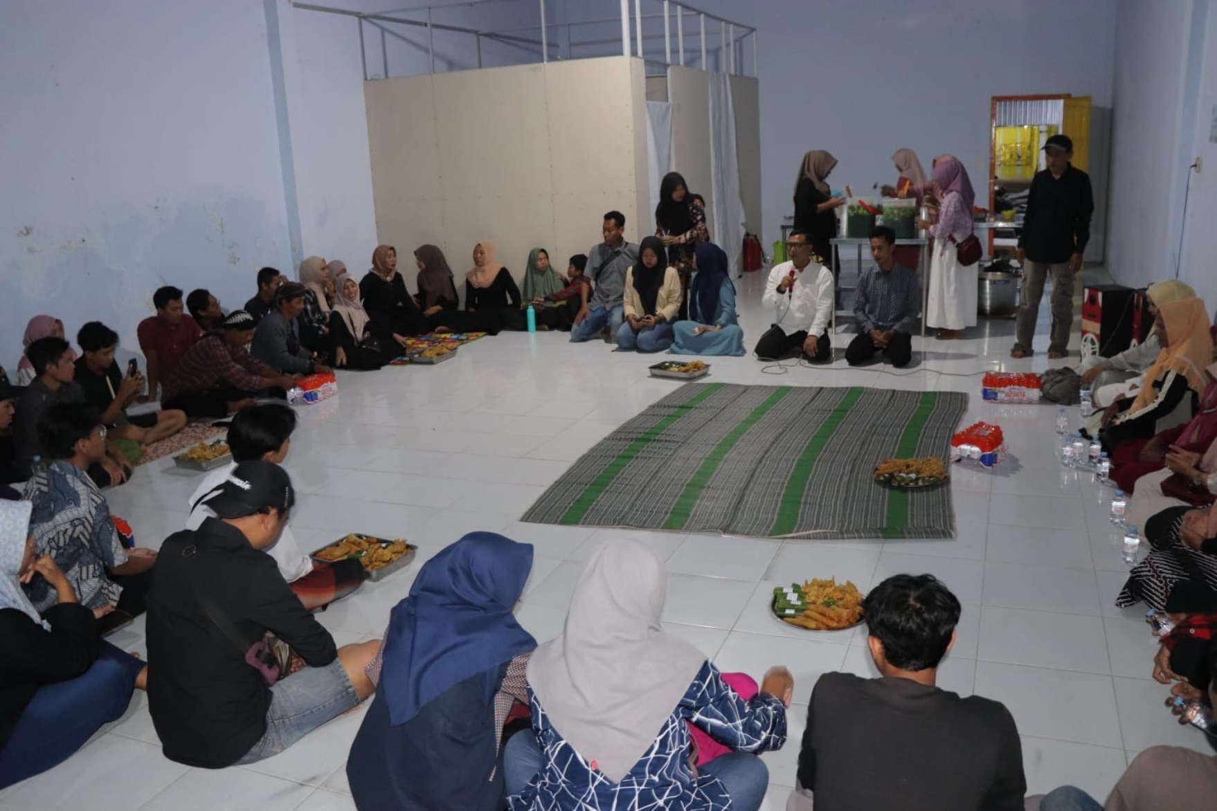 Berkah Jaya Kuliner menggelar rapat koordinasi dan buka puasa bersama karyawan.