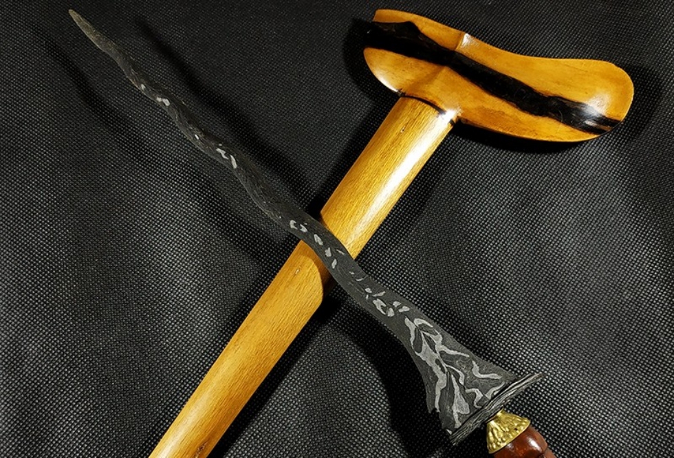 Salah satu keris pamor Kenanga Ginubah Tangguh Majapahit Kuno. (PUSAKAKERIS.COM)