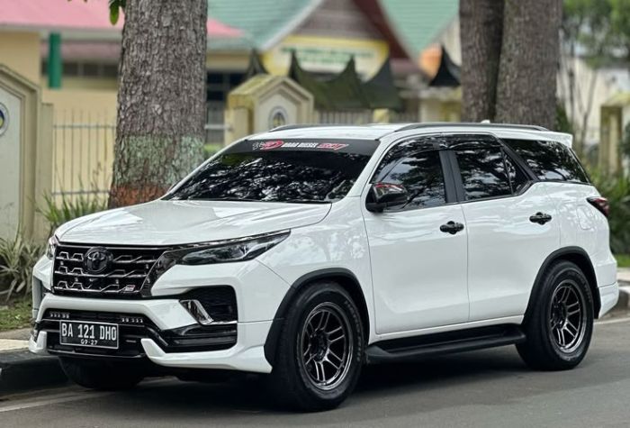 Selain cocok untuk keluarga, mobil SUV ini kuasai medan di jalanan Tulungagung