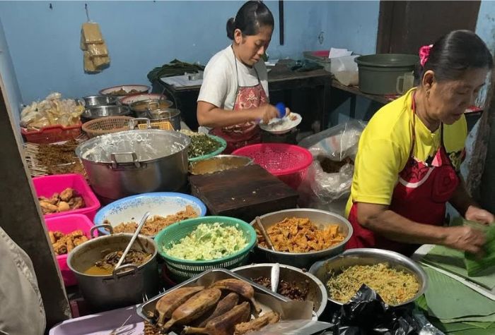 inilah warung nasi pecel paling nagih di Tulungagung