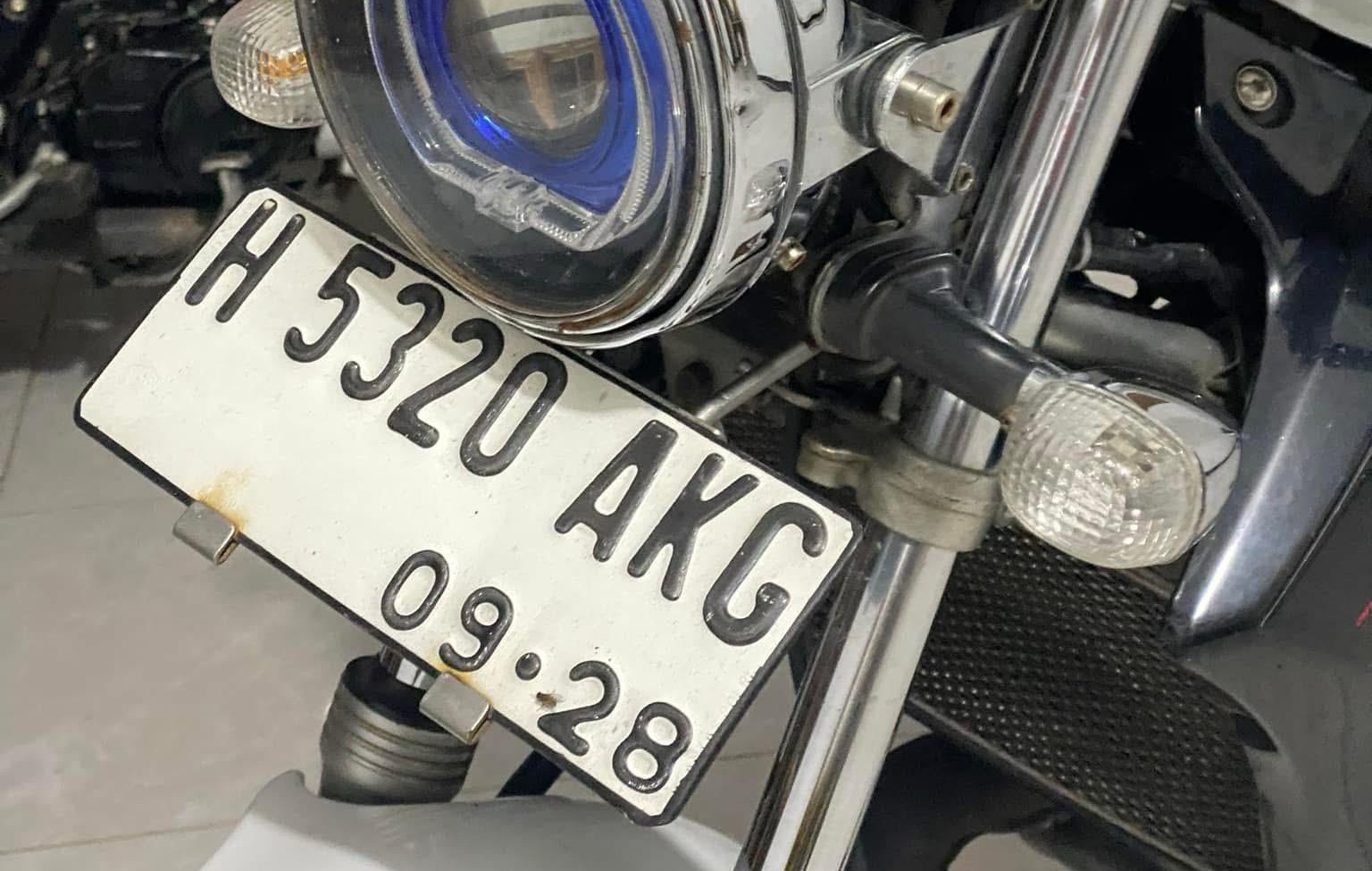 Salah satu sepeda motor dengan pelat nomor H Kota Semarang. (FACEBOOK ZAINURI)
