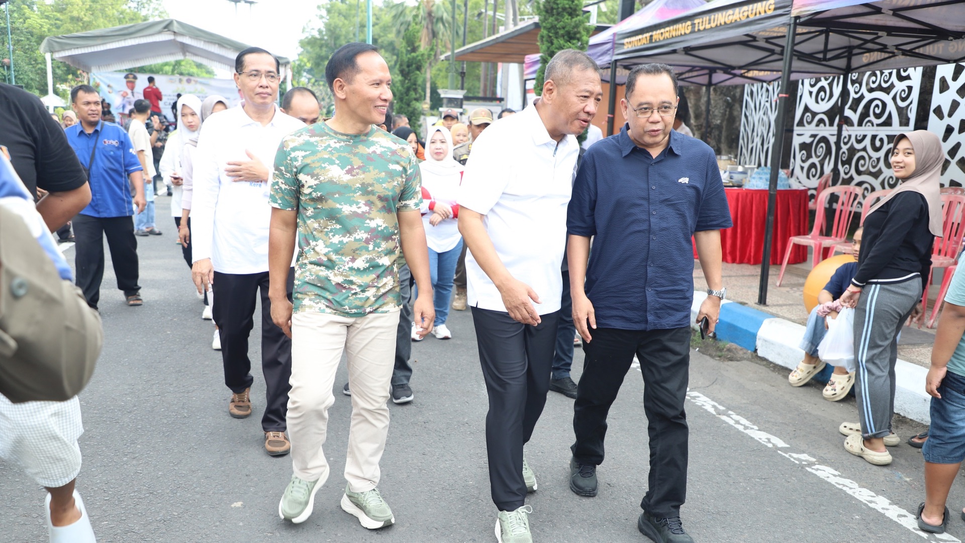 Bupati dan Wabup Tulungagung meramaikan CFD minggu (20/4) pagi.