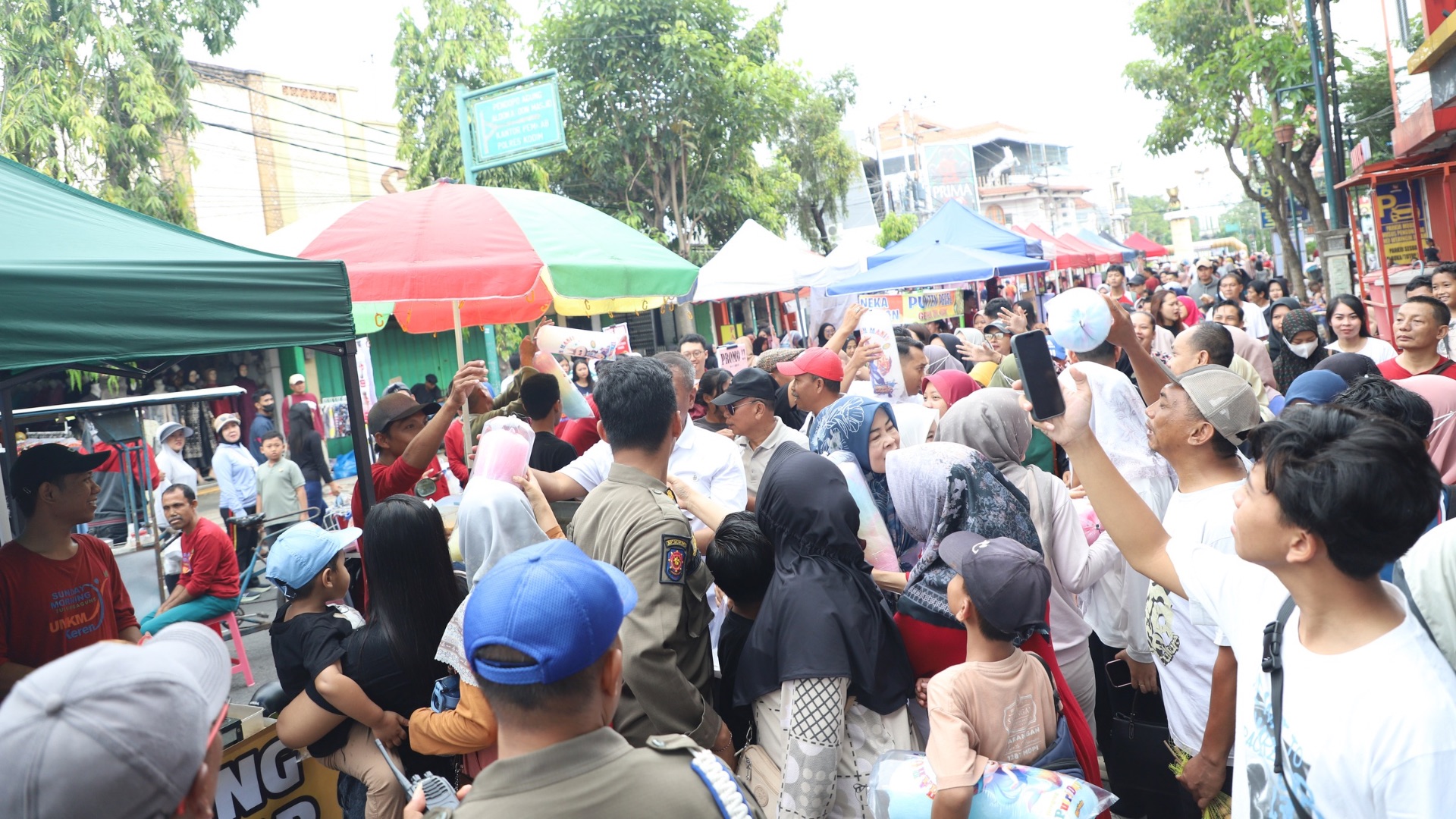 Suasana ramai di CFD Tulungagung, minggu (20/4) pagi.