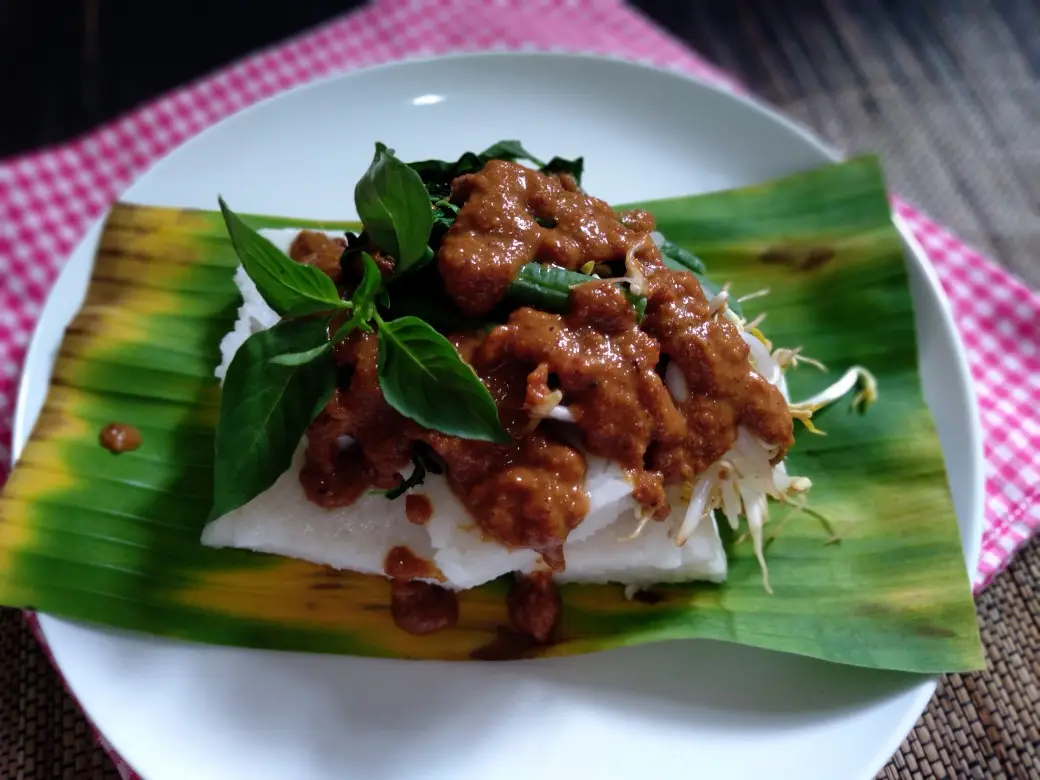 Punten bisa menjadi subtitusi nasi dalam pecel Tulungagung. (COOKPAD.COM)