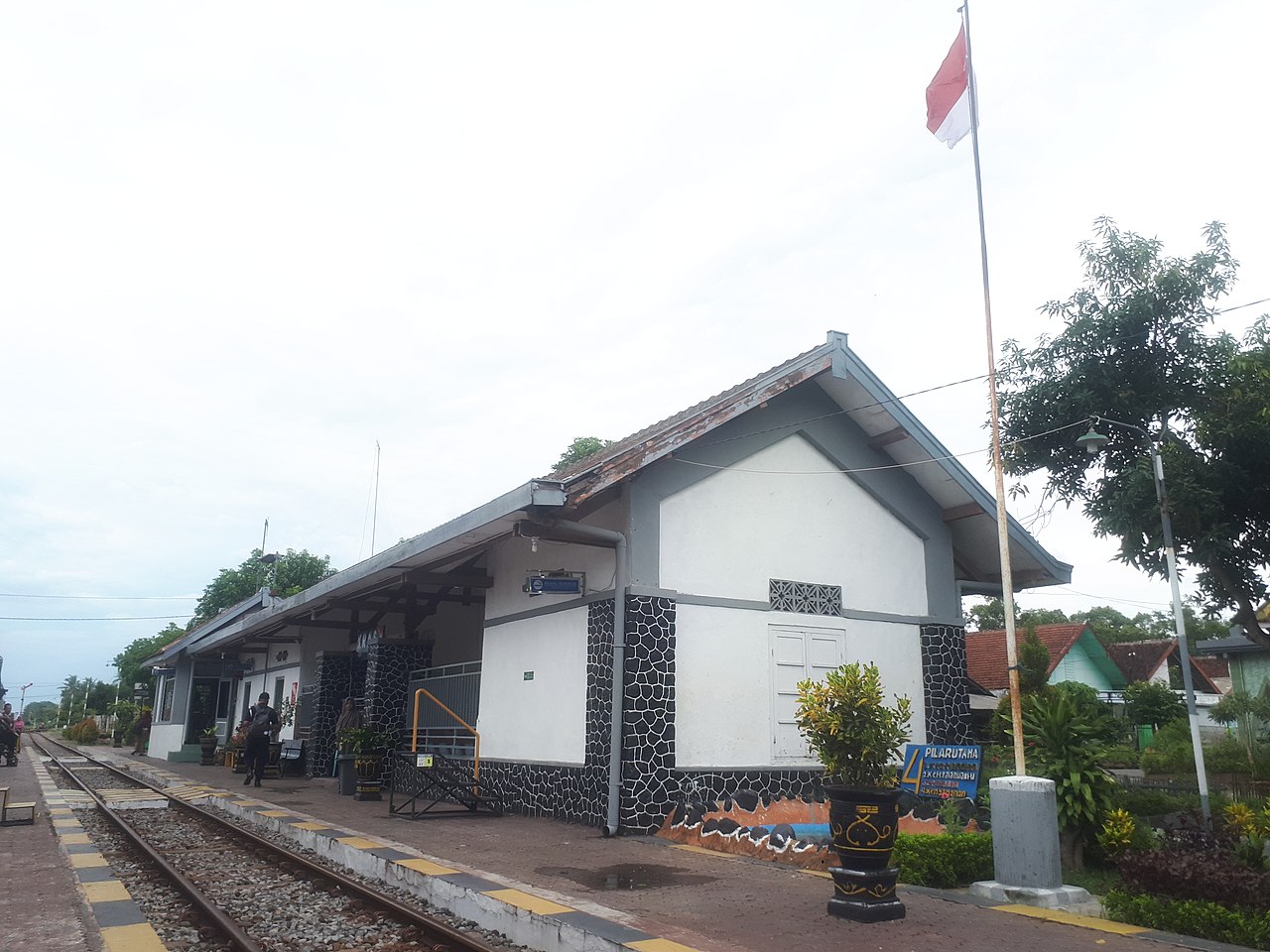 Potret bangunan Stasiun Kras pada 2020. (WIKIPEDIA)