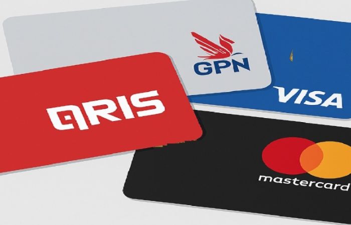 Ilustrasi Qris, Visa, dan Mastercard