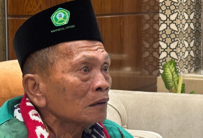 Belasan tahun menabung, CJH asal Tulungagung berhasil wujudkan impian haji bersama istri