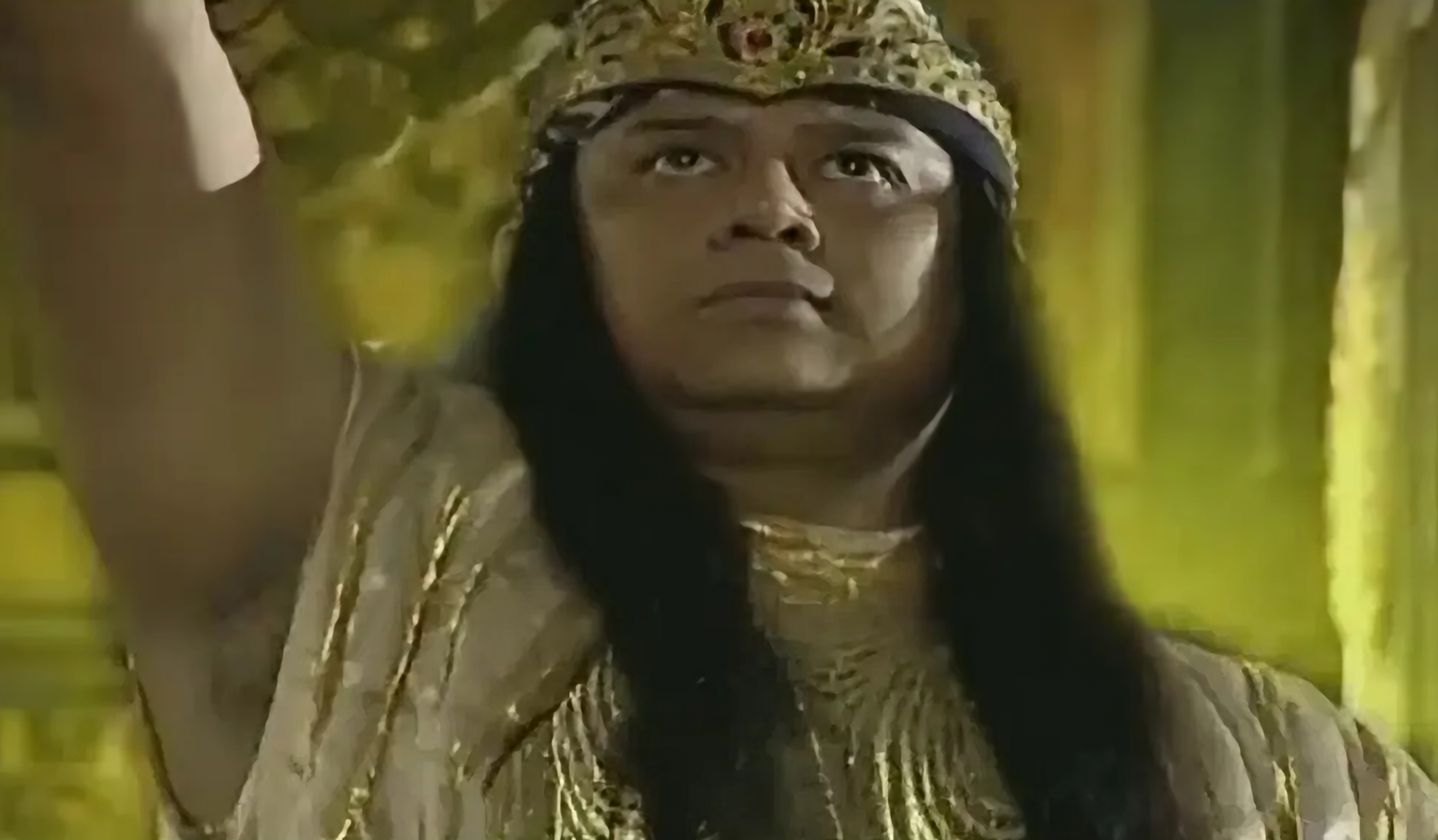 Sosok Prabu Angling Dharma yang diperankan aktor Anto Wijaya. (TANGKAPAN LAYAR YOUTUBE)