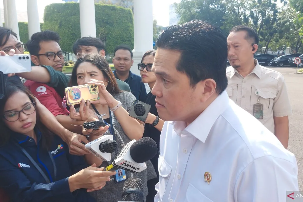 Menteri BUMN Erick Thohir saat hadir di kompleks Istana Kepresidenan Jakarta, Kamis (8/5/2025).