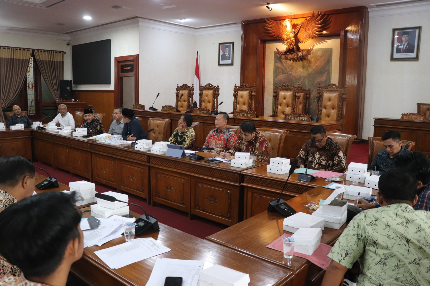 Rapat dengar pendapat pembentukan Koperasi Merah Putih di kantor DPRD Tulungagung pada Kamis (8/5/2025).