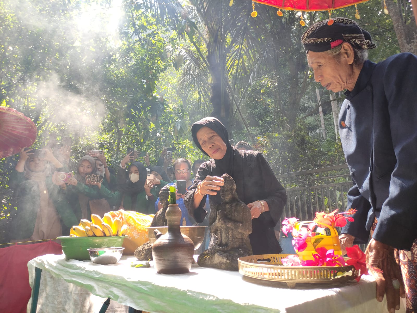 Ritual jamasan patung Dewi Sri dan Joko Sedono, Pada Upacara Adat Ulur-Ulur.