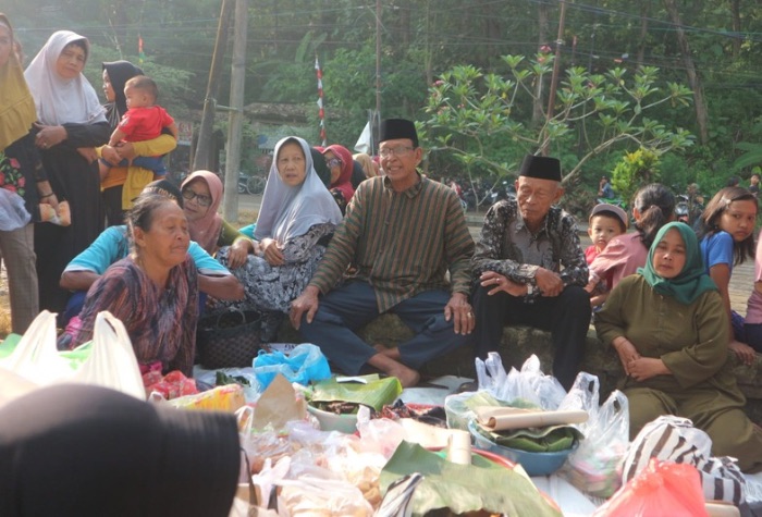 Menjaga warisan leluhur, ulur-ulur di Desa Ngentrong Tulungagung