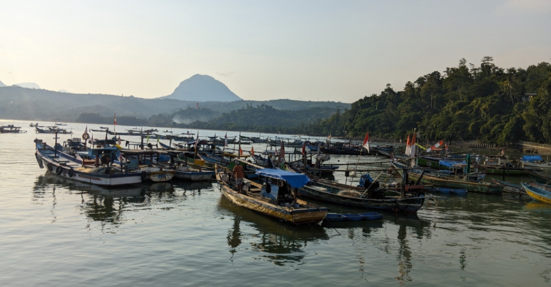 Suasana sore hari di Pantai Popoh (Yoga Dany Damara/Radar Tulungagung