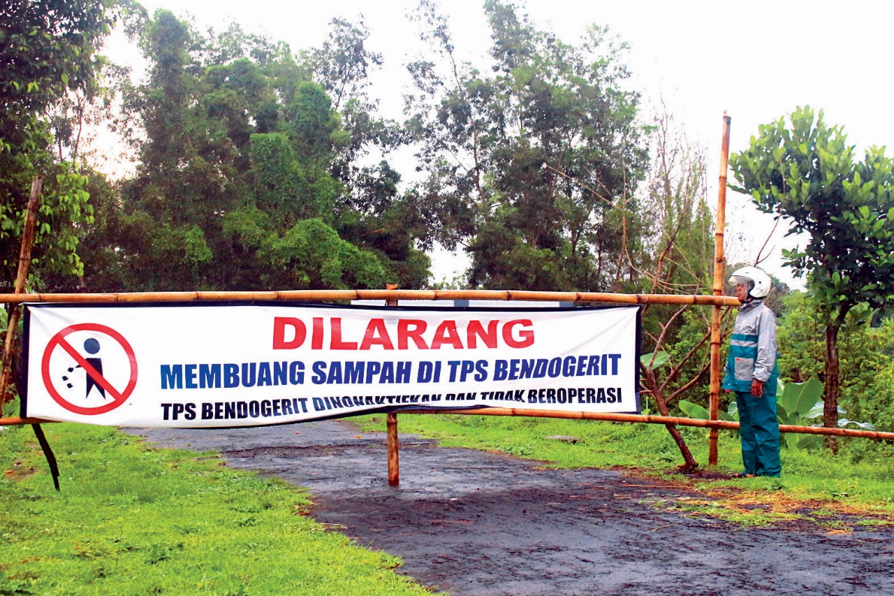 Warga kini dilarang membuang sampah baru yang pembangunannya di Bendogerit, Kota Blitar, menelan anggaran sekitar Rp 180 juta.
