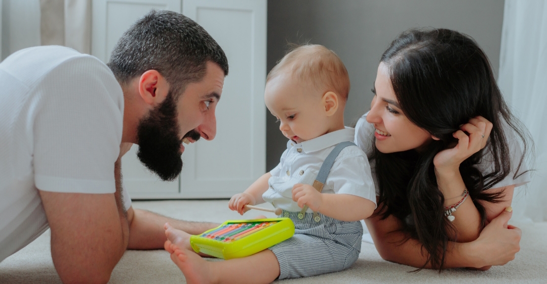 Setiap perkembangan anak mempunyai keunikannya masing - masing  (freepik.com)