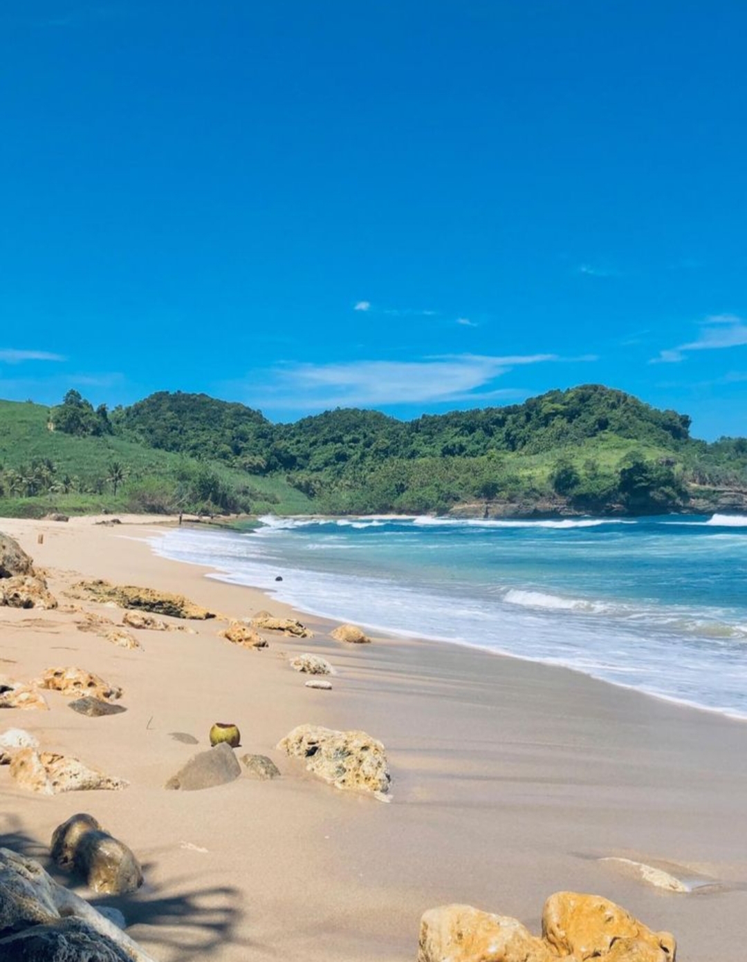 pantai molang Tulungagung