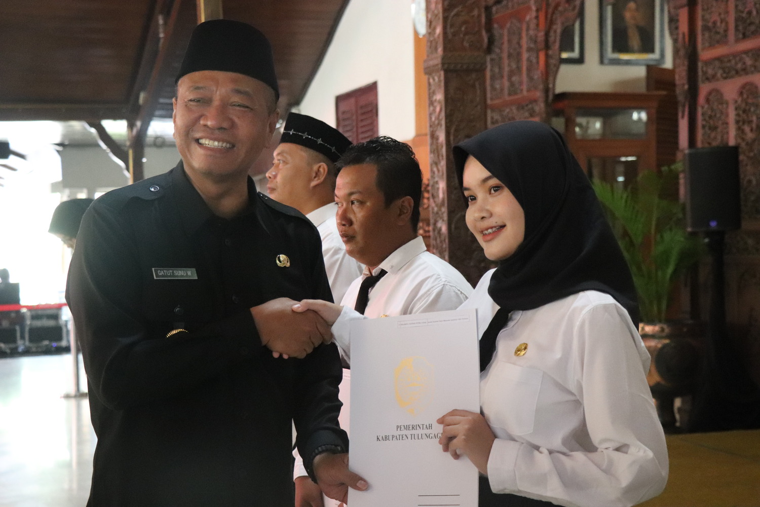 Bupati Tulungagung Gatut Sunu Wibowo menyerahkan sepenuhnya kasus SKTM kepada penegak hukum.