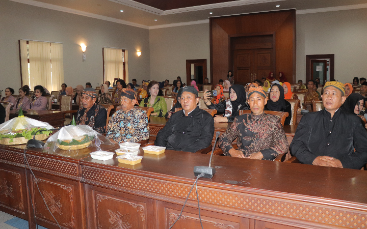 Berbagai elemen masyarakat Tulungagung ketika mendiskusikan penyelenggaraan FBS 2025, pada Kamis (28/5/2025).