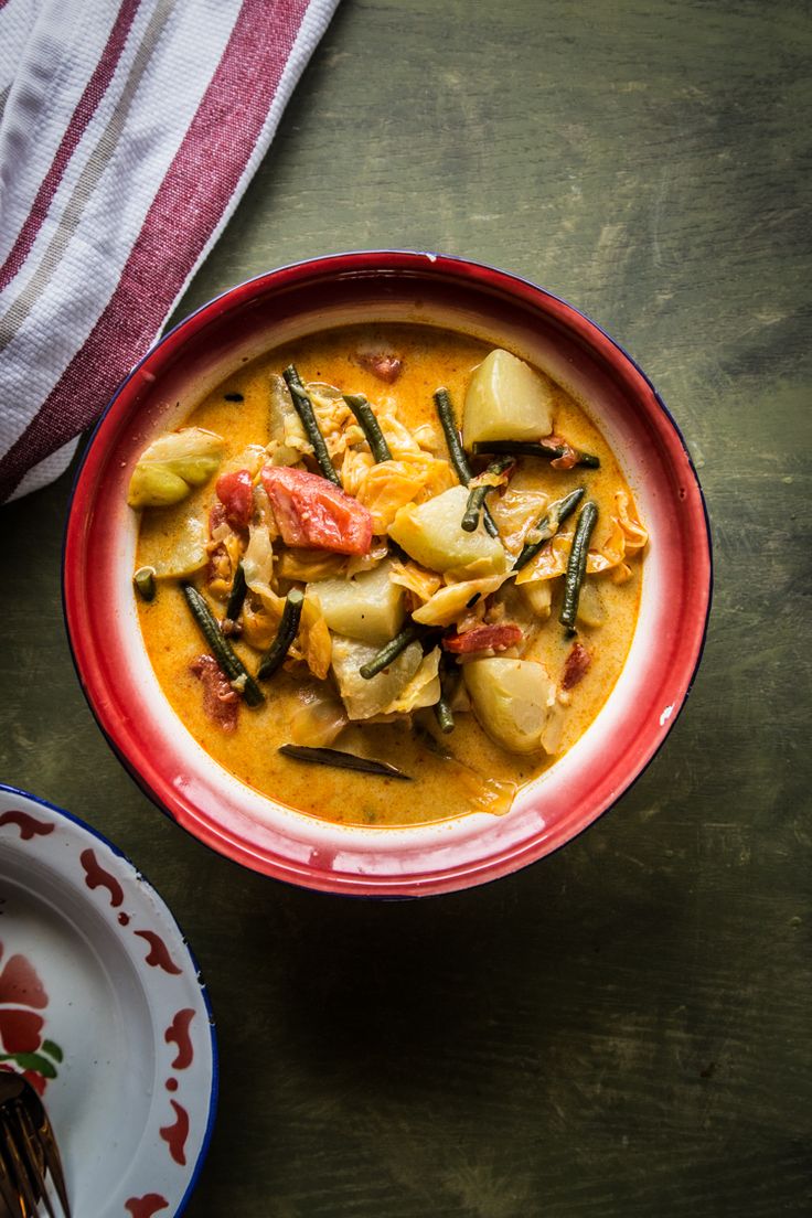 Sayur lodeh khas Tulungagung punya ciri khas yang berbeda dengan sayur lodeh di daerah lain.