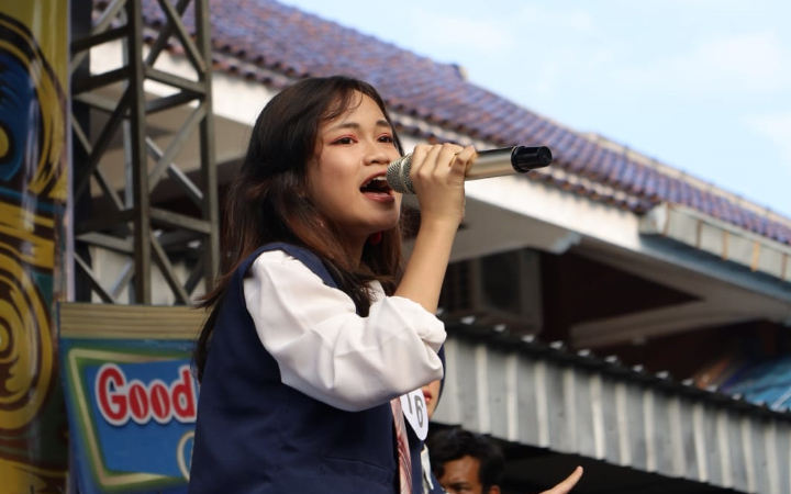 Vinca Rosea Meharunnisa Hadi, penyanyi berbakat dan multitalenta asal Tulungagung ini, memiliki segudang prestasi meski masih belia.