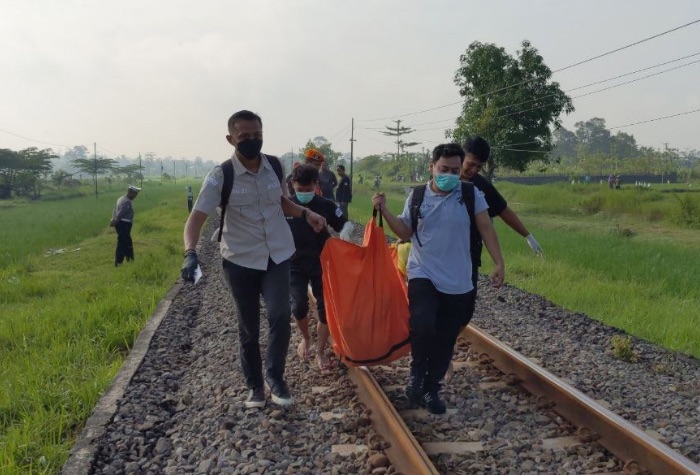 Tertumbur kereta api, lansia asal Tulungagung tewas pada Selasa, 03 Juni 2025.