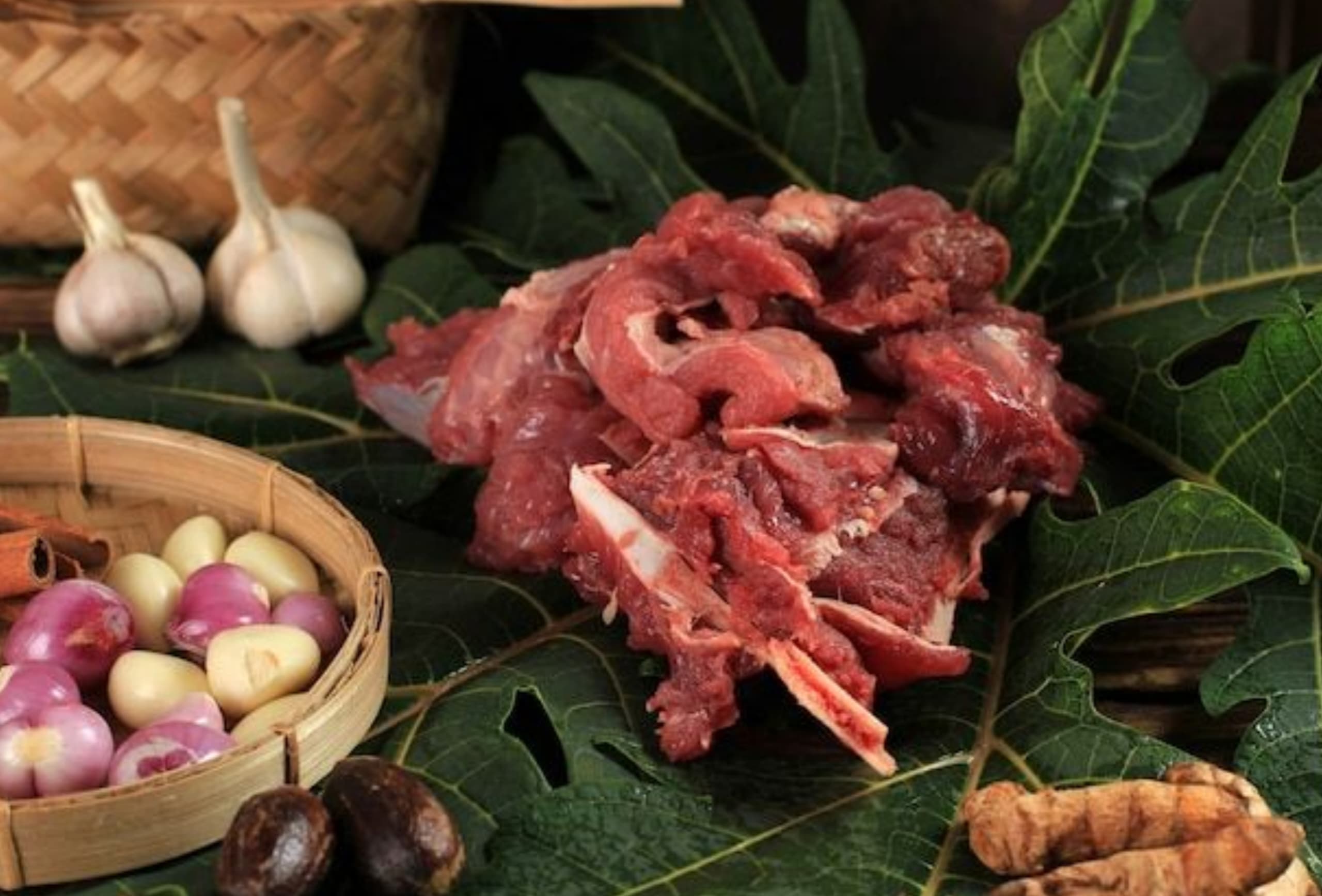 Simak sejumlah tips mengolah daging kurban agar tidak alot dengan praktis  saat Idul Adha nanti.