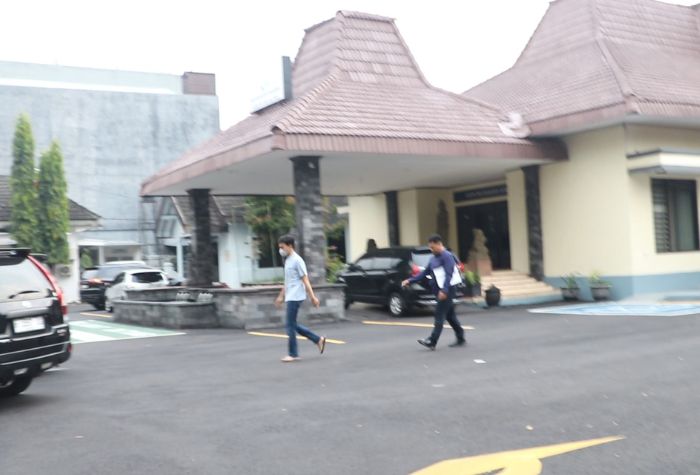 Gus Adib pengurus salah satu pondok pesantren di Tulungagung diperiksa Kejari kabupaten Blitar