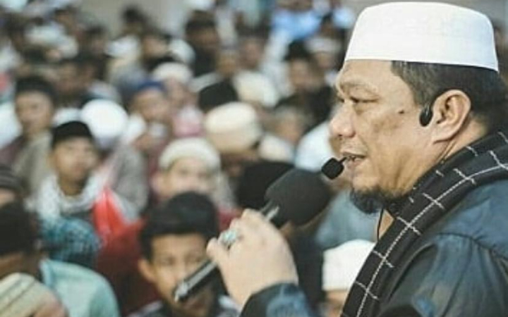 Ustadz Muhammad Yahya Waloni meninggal dunia saat menyampaikan khotbah salat Jumat di Kota Makassar, Sulawesi Selatan (Sulsel), Jumat (6/6/2025).