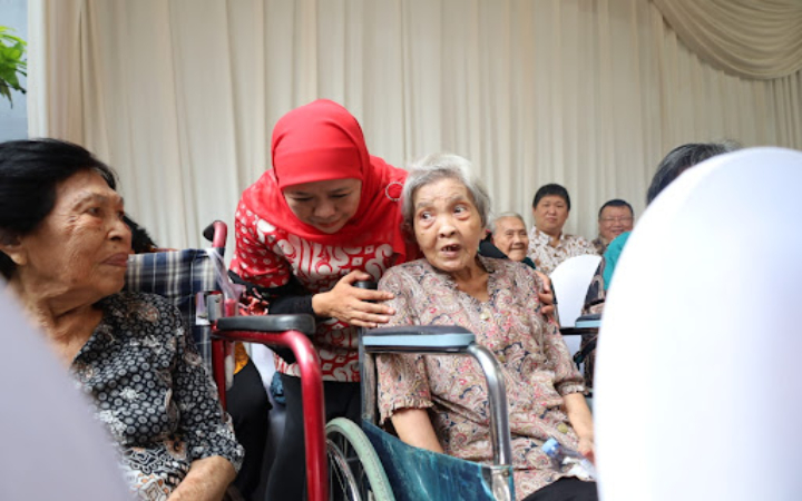 Pemprov Jatim menegaskan komitmen untuk memperkuat perlindungan sosial bagi kelompok rentan melalui Perubahan Anggaran Pendapatan dan Belanja Daerah (P-APBD)  tahun 2025.