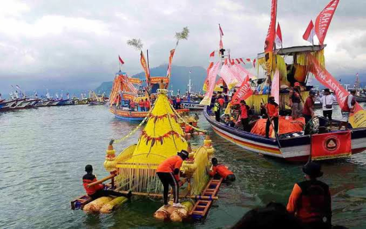 Di balik kehidupan masyarakat Tulungagung yang sederhana, terdapat sejumlah tradisi unik Tulungagung yang masih lestari hingga kini.