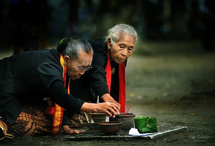 Berbagai mitos terkait malam 1 Suro yang masih dipercaya hingga kini.