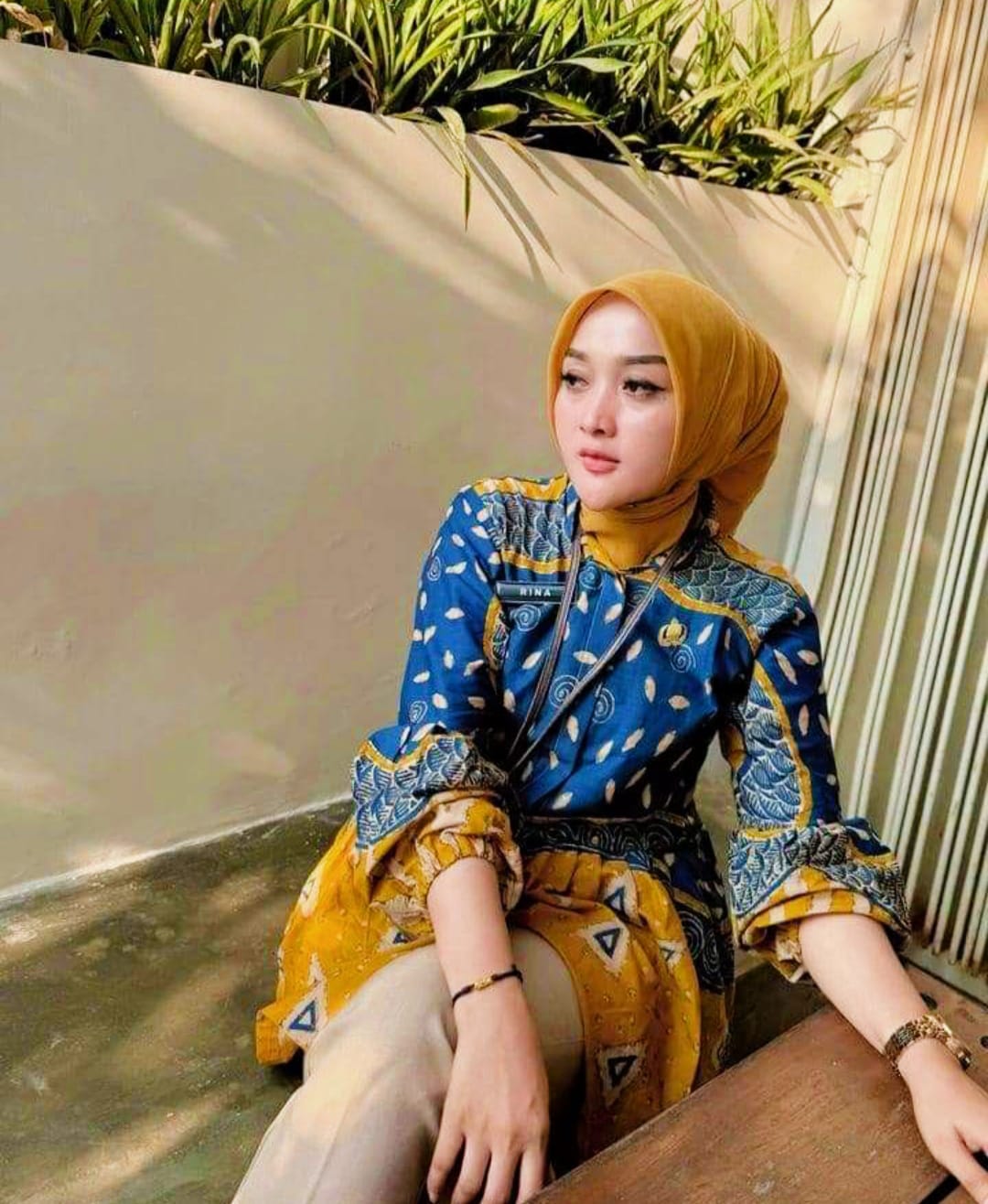 Wanita terlihat lebih anggun dan menawan saat mengenakan hijab. Hingga mereka lebih bisa tampil percaya diri.