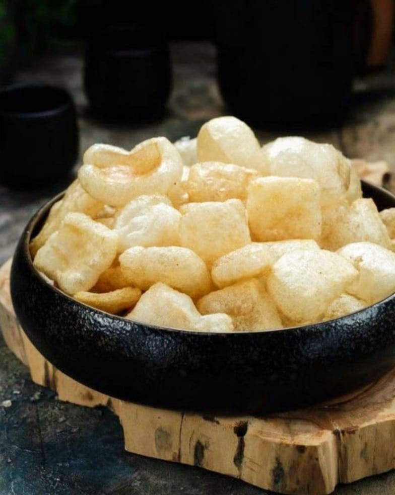 Kuliner kerupuk khas Tulungagung merambah ke pasar nasional bahkan internasional lewat platform digital.