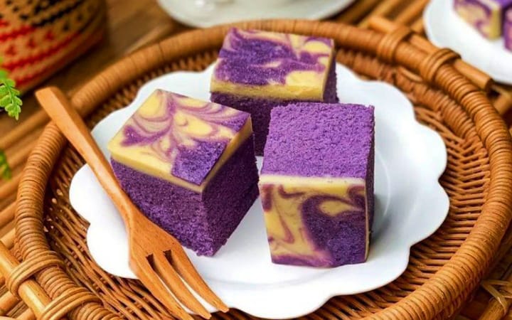 Kue dari ubi ungu ini tak hanya menarik secara visual, tetapi juga menyimpan banyak manfaat.