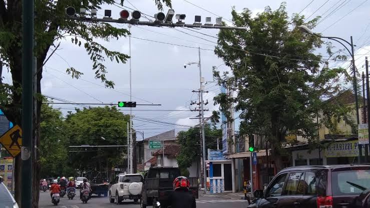 ATCS atau Area Traffic Control System, sebuah teknologi yang kini mulai diterapkan di beberapa titik strategis di Tulungagung.