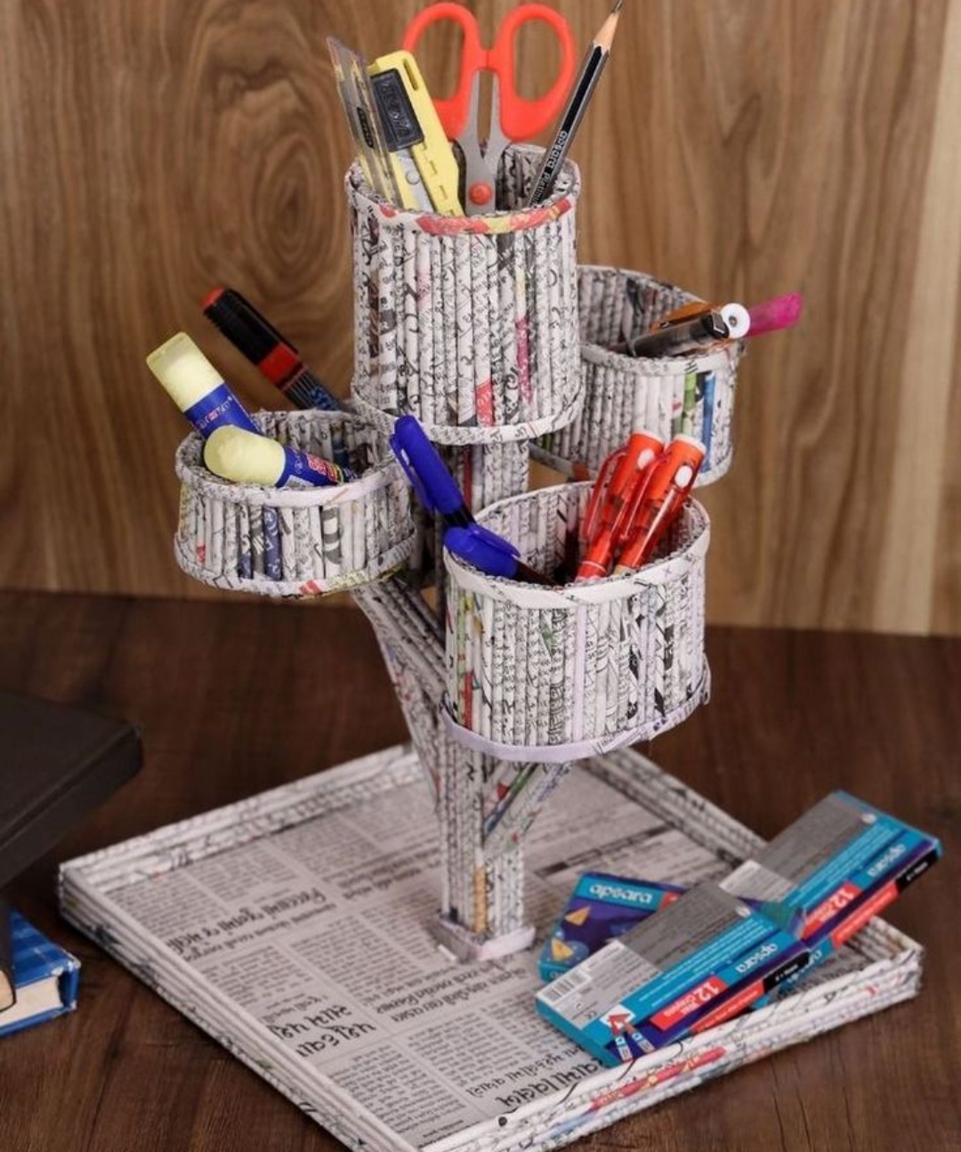 Di Tulungagung, kreativitas warga dalam menyulap barang bekas menjadi karya seni patut diacungi jempol.