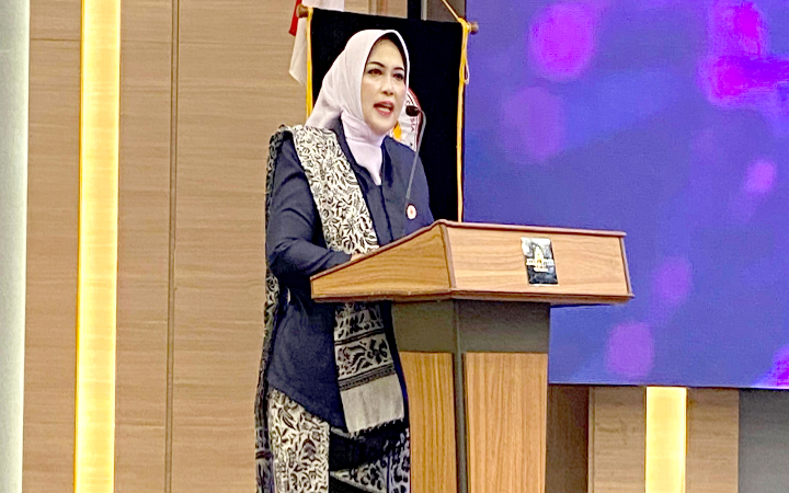 Ketua IBI Tulungagung, Bd Muyati Dwi Astuti STrKeb, saat memberi sambutan Muscab VIII IBI Tulungagung.
