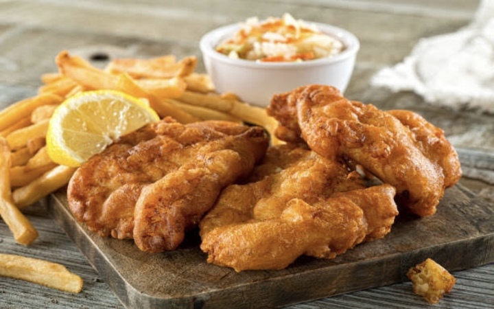 Saat hari libur di rumah, warga Tulungagung bisa menjadikan waktu yang tepat untuk mencoba hal baru yang menyenangkan. Termasuk membuat kreasi  makanan western, seperti Fish and Chips.