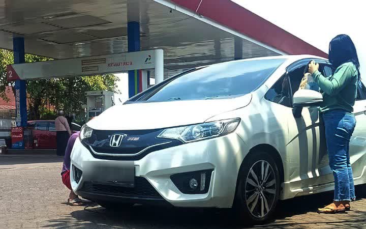 Tulungagung kini tak hanya dikenal sebagai kota seribu warung kopi, tetapi juga mulai menunjukkan geliat inovasi dalam layanan otomotif, termasuk jasa angin nitrogen.